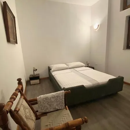 Center In Apartment *